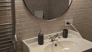 Familienapartment, Nichtraucher | Badezimmer