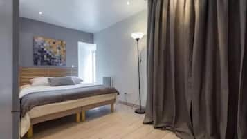 Design Apartment, Balcony, City View | Iron/ironing board, free WiFi