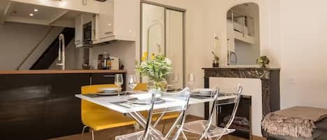 غرفة لتناول الطعام