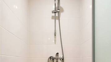 Superior Apartment, 1 King Bed with Sofa bed, Non Smoking, Kitchen | Bathroom