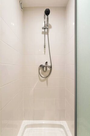 Apartamento superior, 1 cama King e sofá-cama, para não fumantes, cozinha | Banheiro