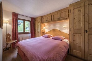 3 slaapkamers, een bureau, reisbedje, gratis wifi