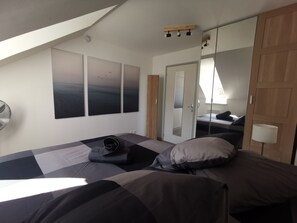 1 sovrum, strykjärn/strykbräda, wi-fi och sängkläder