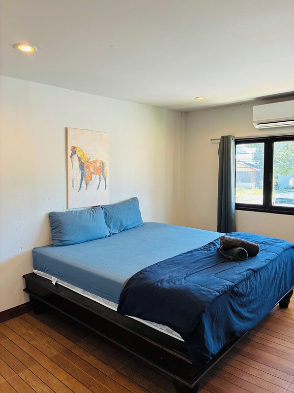 Classic Apartment, City View