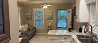 Quaint cottage tucked away in Crystal River. 1 Bedroom 1 Bath.