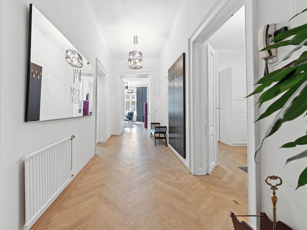 Apartamento luxo, 3 quartos, para não fumantes, ar-condicionado | Ferros/tábuas de passar roupa, Wi-Fi de cortesia