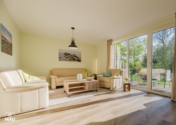 Televisión, futbolito y tenis de mesa 