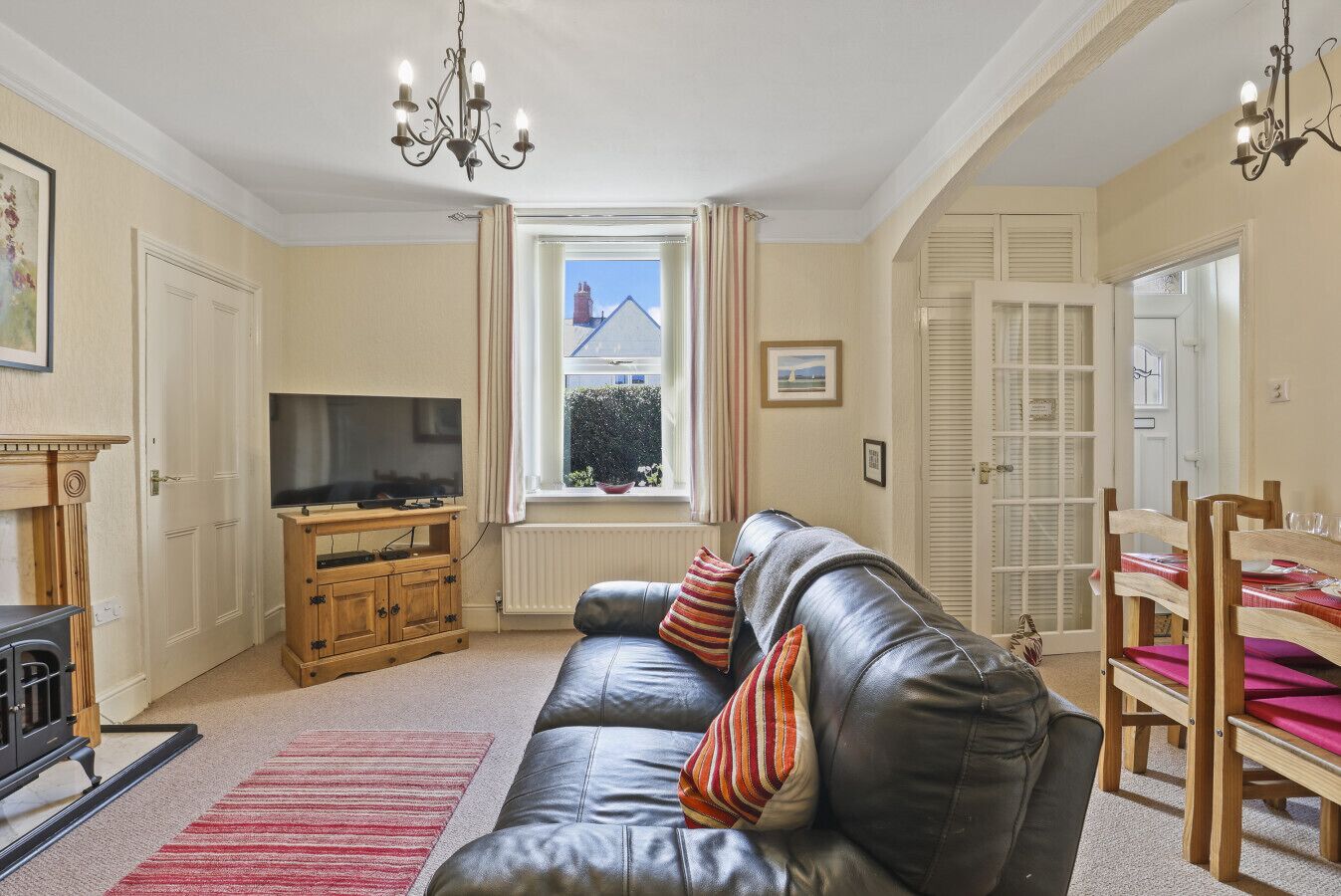 Smart TV, DVD player, books