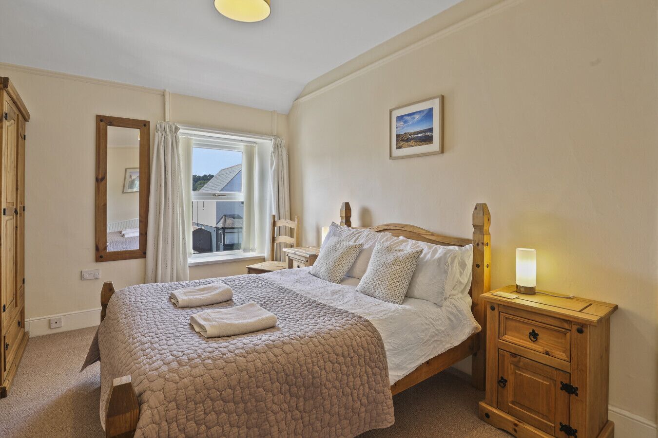 2 bedrooms, iron/ironing board, travel cot, free WiFi