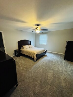 5 soveværelser, internetforbindelse, sengetøj