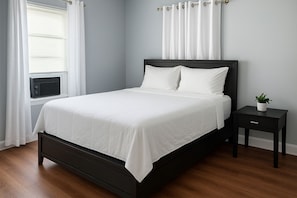 Iron/ironing board, free WiFi, bed sheets