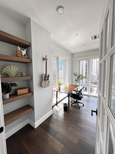 Chic Penthouse Retreat in the Heart of Denver – Walk to Everything!