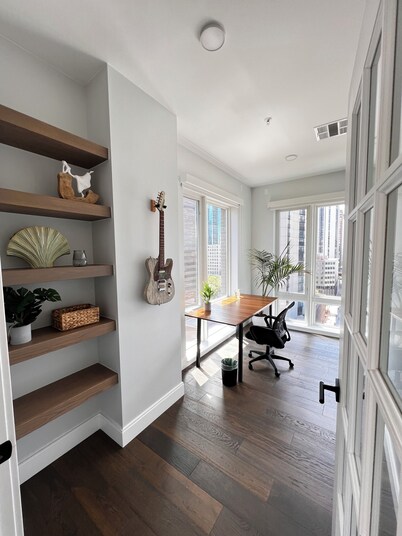 Chic Penthouse Retreat in the Heart of Denver – Walk to Everything!