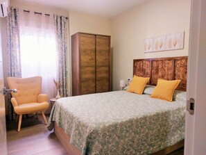 1 bedroom, iron/ironing board, WiFi, bed sheets - Loft Flor de Azahar with FREE PRIVATE PARKING (Córdoba)