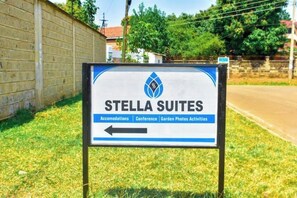 Property grounds - Bed & Breakfast Stella Suites by Kosewe (Nairobi County)