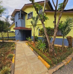 Exterior - Bed & Breakfast Stella Suites by Kosewe (Nairobi County)