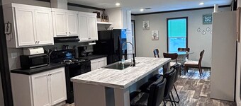 Nice 3-bedroom house with AC in Livingston. Come enjoy the relaxing cabin 301