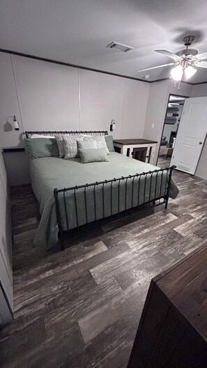 3 bedrooms, travel cot, free WiFi, bed sheets