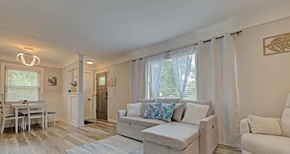 Fully Fenced~ Dog Friendly~13 mins to Pine Knob