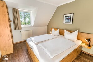 3 bedrooms, iron/ironing board, WiFi, bed sheets - Holiday Farm Mau - House 4 (Fehmarn)