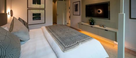 4 camere, ferro/asse da stiro, Wi-Fi