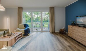 Unclassified image, 4 of 46, button