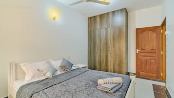 2 quartos, ferros/tábuas de passar roupa, Wi-Fi, roupa de cama