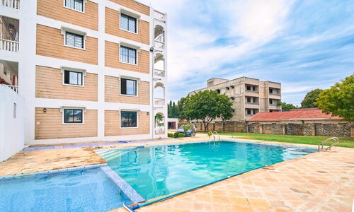 Modern 2-Bedroom Beachside Apartment in Diani, Modern + Swahili Touch