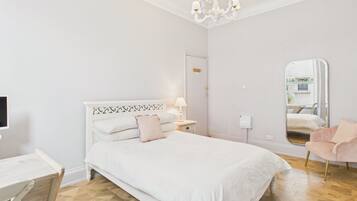 1 bedroom, iron/ironing board, internet, bed sheets