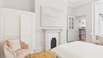 1 bedroom, iron/ironing board, internet, bed sheets