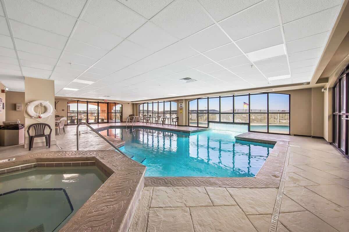 Indoor pool, outdoor pool