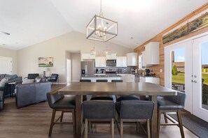 Dining - Birdie Hideaway at Home Stay MHK (Manhattan)