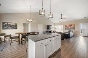 Interior - Birdie Hideaway at Home Stay MHK (Manhattan)