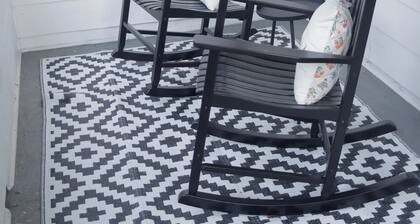 Modern Luxury 1BR Prime Location by Oakley, Rookwood, Downtown & Top Hospitals