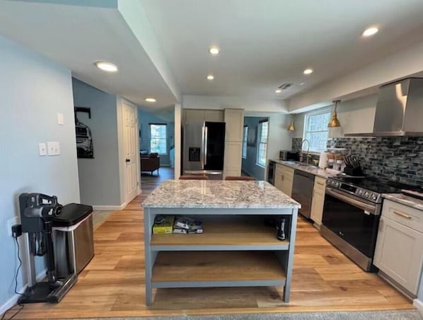 Microwave, oven, stovetop, dishwasher