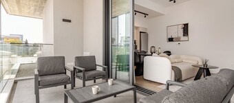 Yamas Urban Living Sequoia Residence