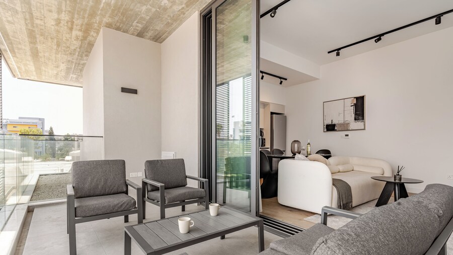 Yamas Urban Living Sequoia Residence