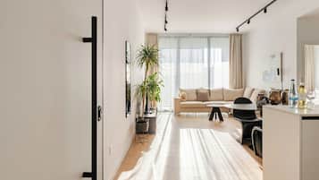 Family Apartment, 3 Bedrooms, Non Smoking, Balcony | Living room