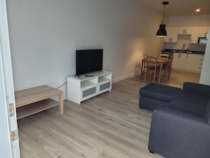 Deluxe Apartment | Living area