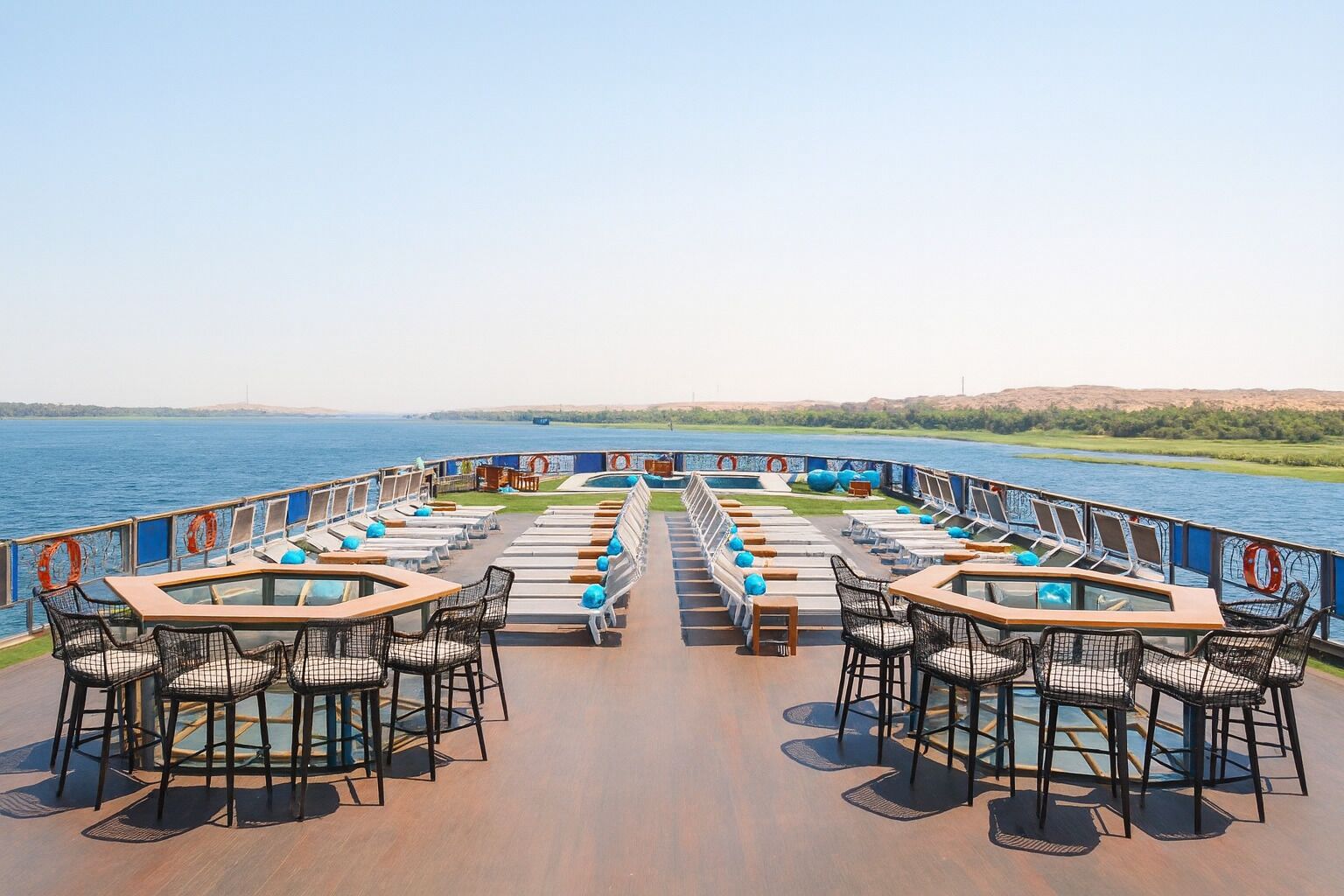 Sun deck