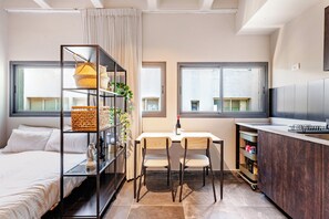 Studio, Beachside | Free WiFi