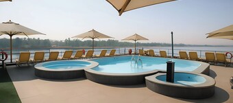 Nile Cruise Essence every Monday from Aswan 3 nights and every Thursday from Luxor 4 nights