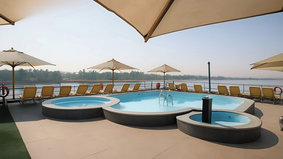 Nile Cruise Essence every Monday from Aswan 3 nights and every Thursday from Luxor 4 nights