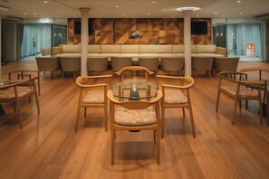 Bar-salon