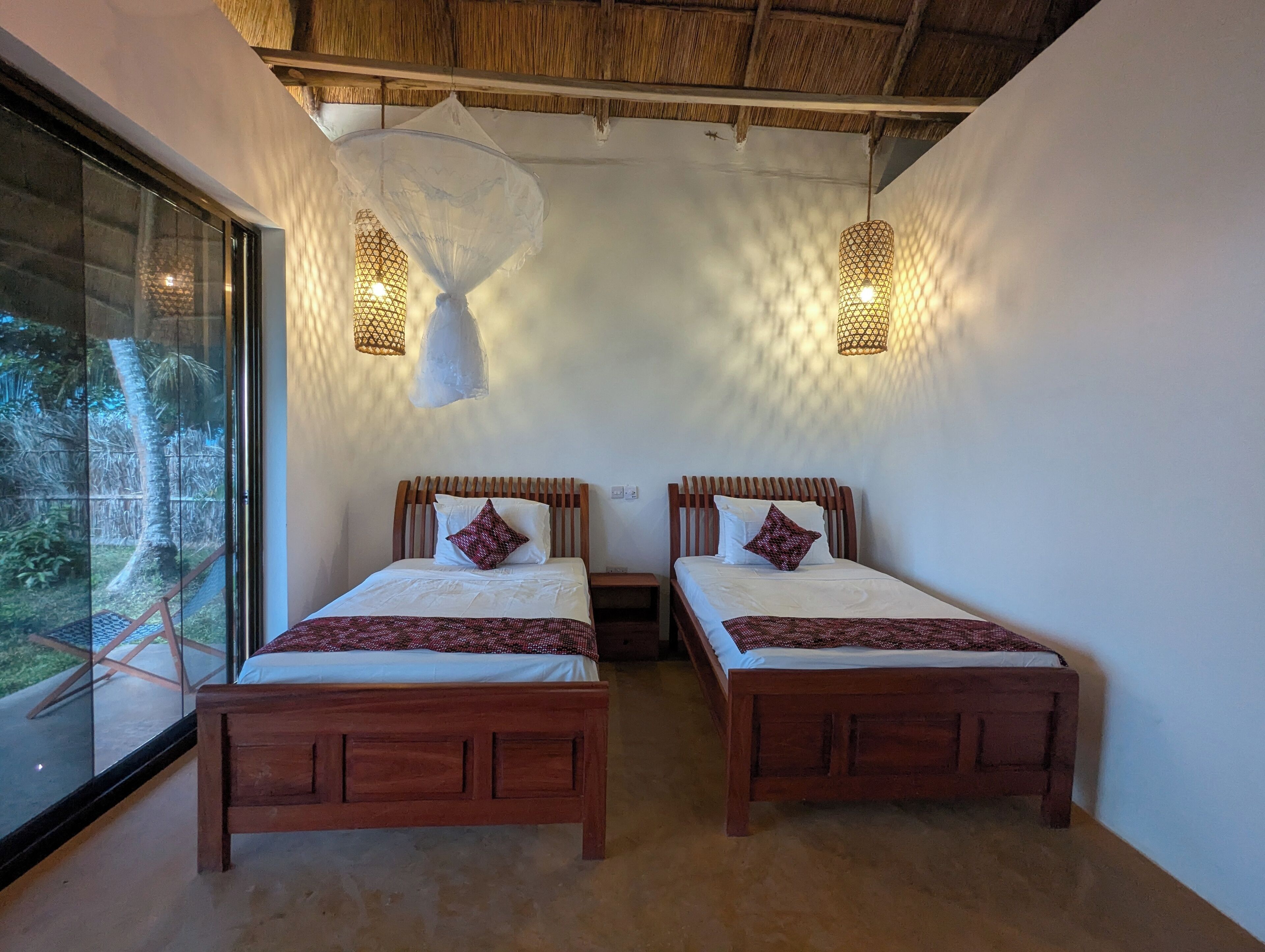 埃及棉床單、高級寢具、Select Comfort 床墊、書桌