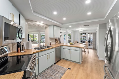 Waterfront Getaway w/Dock &Kayaks - Dog Friendly