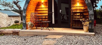 Authentic Ireland: Welcome to the Pod.