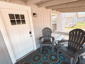 Terrace/patio - New Listing in Thatcher (Thatcher)