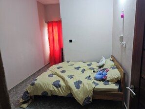 4 camere, accesso a Internet, lenzuola
