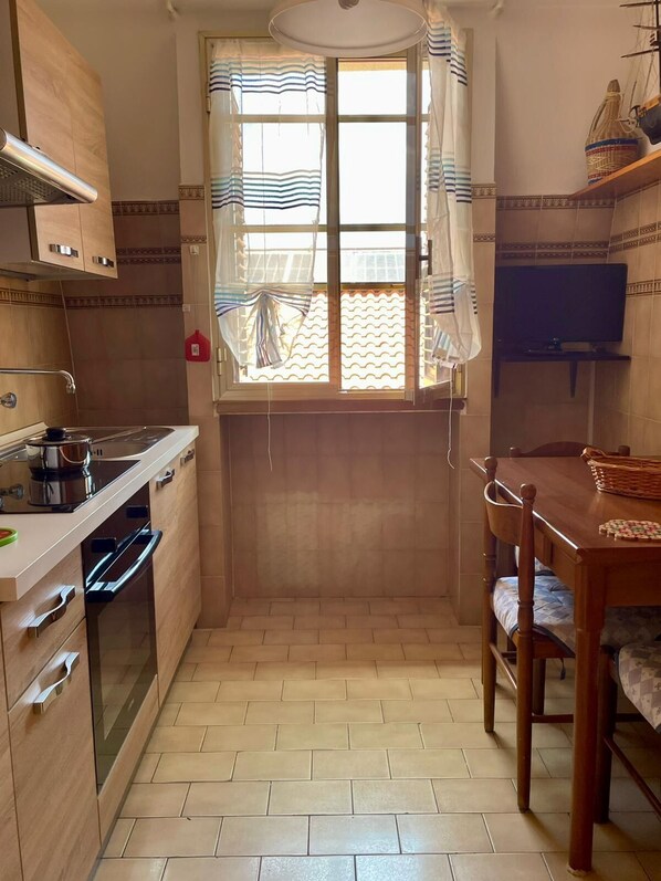 Four, plaque de cuisson